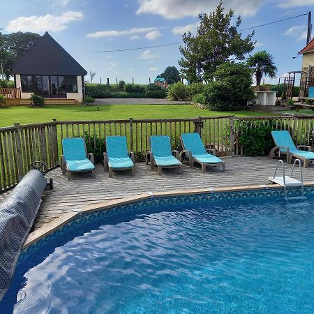 La Gasteboisiere With Swimming Pool And Games Room Le Mesnil-Adelee Exterior photo