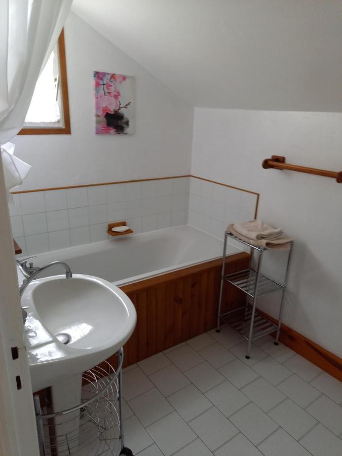 La Gasteboisiere With Swimming Pool And Games Room Le Mesnil-Adelee Exterior photo