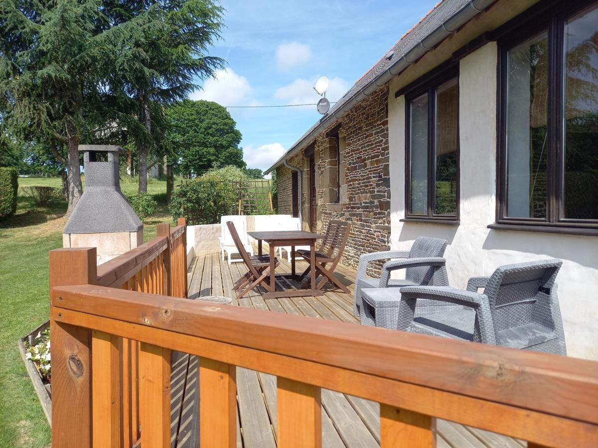 La Gasteboisiere With Swimming Pool And Games Room Le Mesnil-Adelee Exterior photo