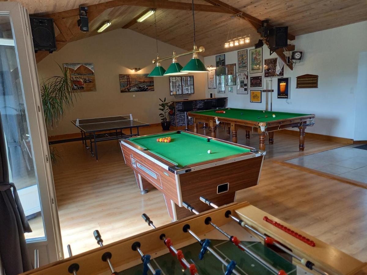 La Gasteboisiere With Swimming Pool And Games Room Le Mesnil-Adelee Exterior photo