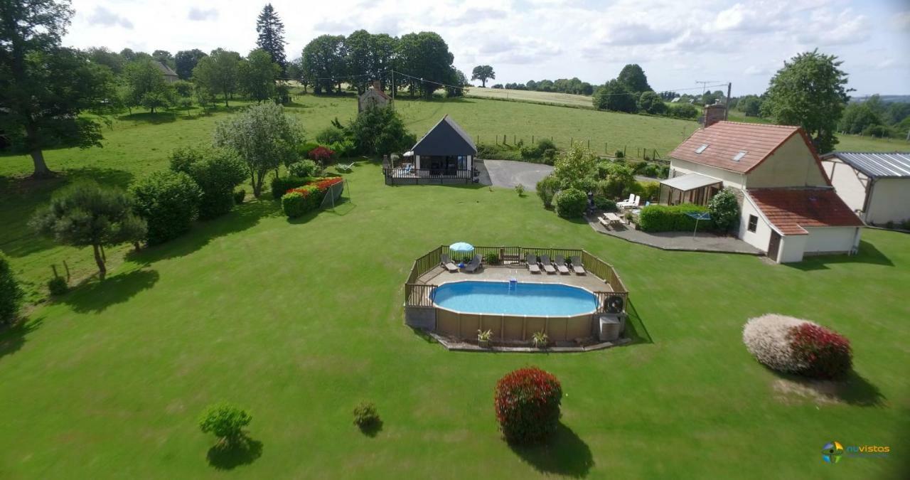 La Gasteboisiere With Swimming Pool And Games Room Le Mesnil-Adelee Exterior photo
